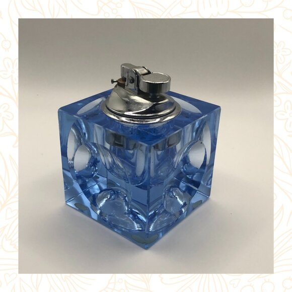 SOLD Vintage Decorative Table Cigarette Lighter - Picture 3 of 10